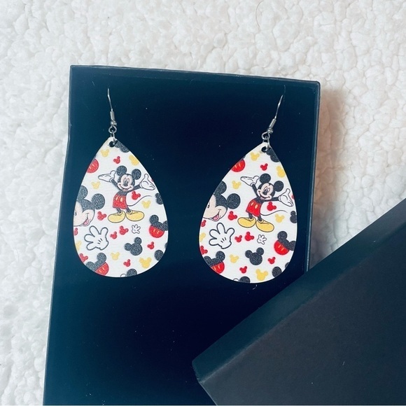 NWT Teardrop Mickey Mouse Wood Earrings - Picture 4 of 6